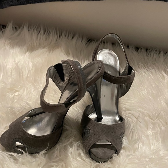 Gray Calvin Klein shoes - Picture 2 of 4